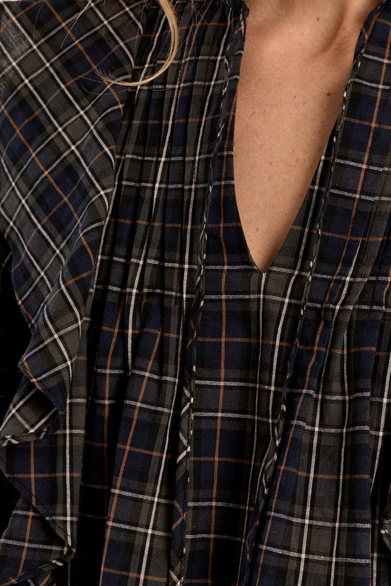 Blusa de mujer khaki de Molly Bracken, detalle del tejido