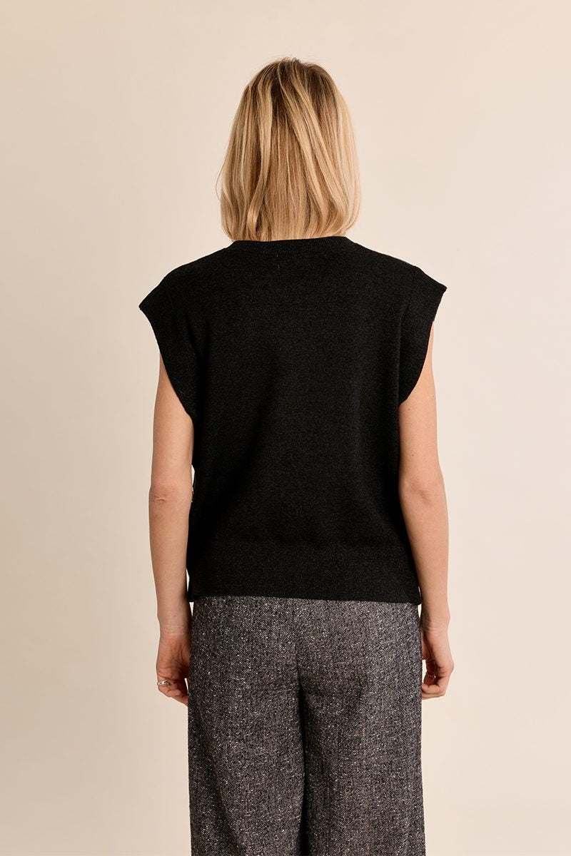 Jersey sin mangas de mujer gris ceniza de Molly Bracken, vista trasera