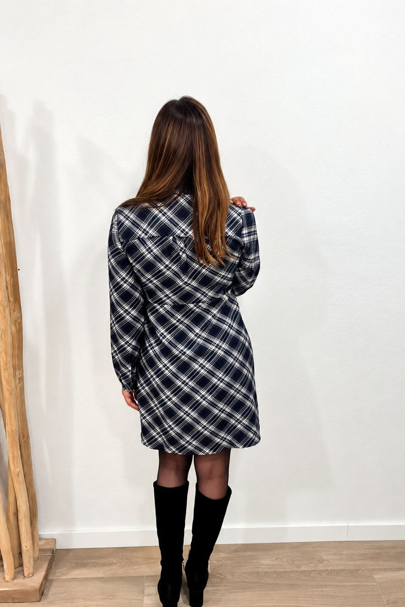 Vestido de cuadros azul marino de mujer, vista trasera